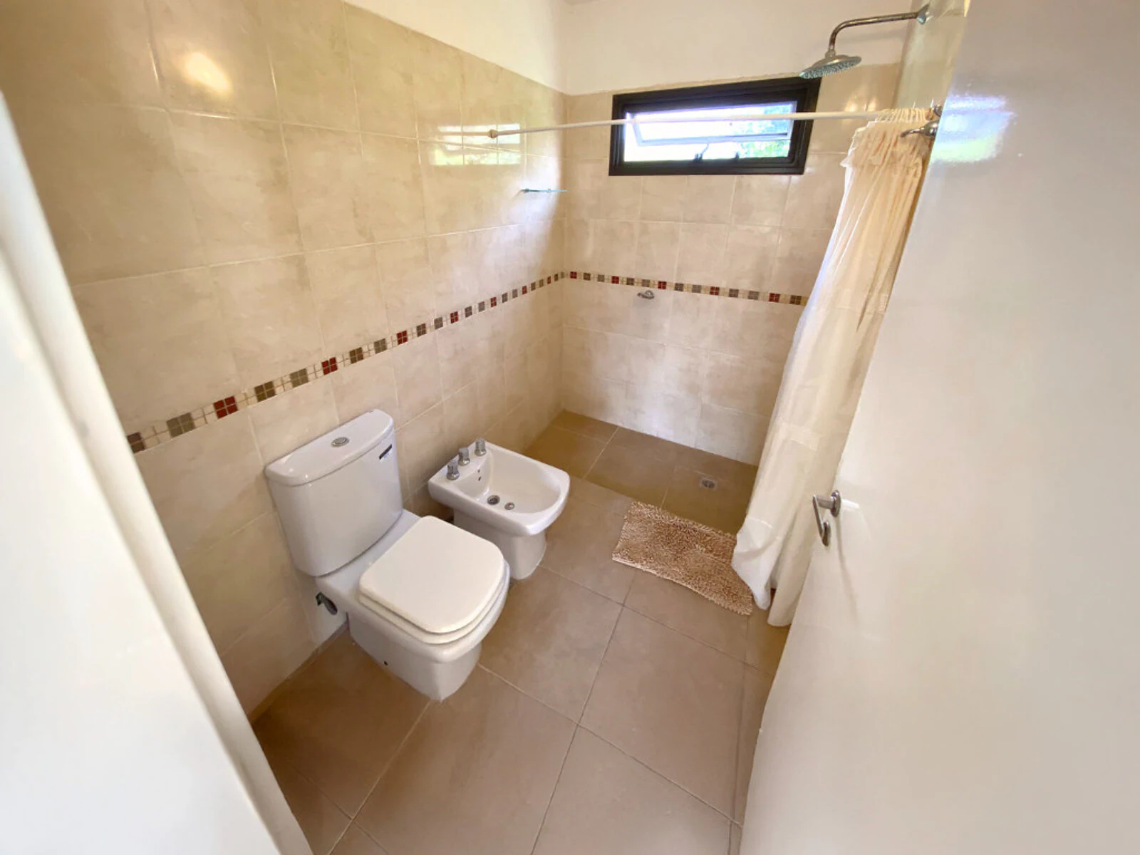Departamento 3 · Baño · Costa Linda